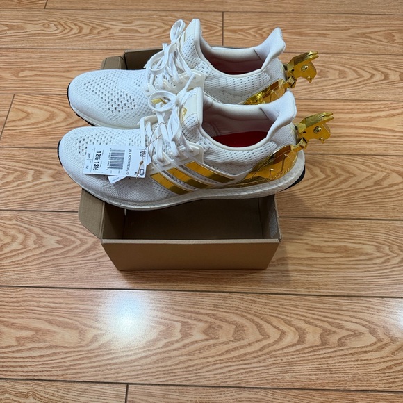 adidas White and Gold Athletic Shoes main image 5